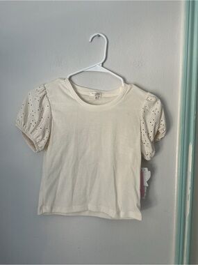 Girls Puff Sleeve Eyelet Tee in Cream